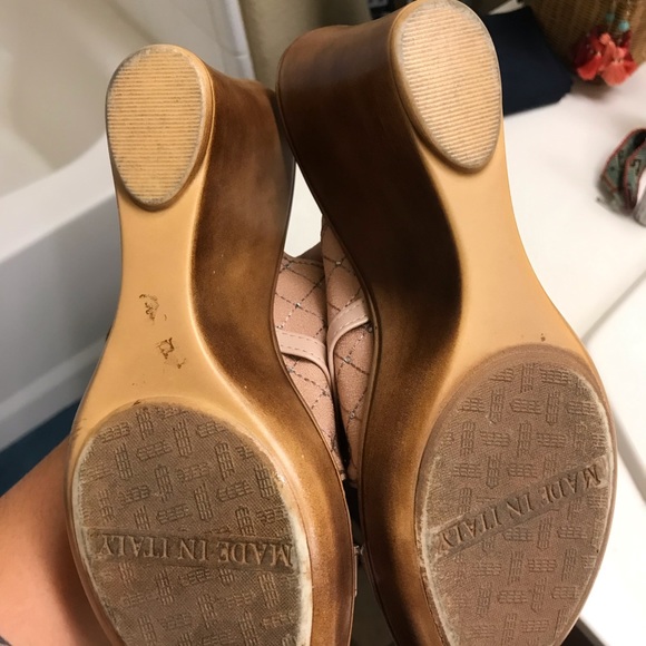 Comfortable dressy wedges - Picture 4 of 5